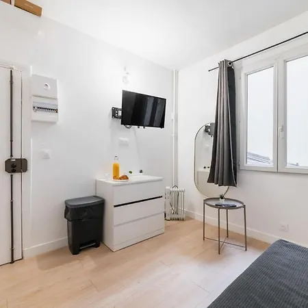 Sacre Coeur Metro Anvers - 9 -2p Apartment *