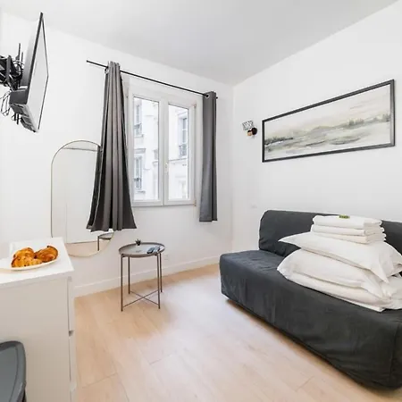Sacre Coeur Metro Anvers - 9 -2p Apartment Paris