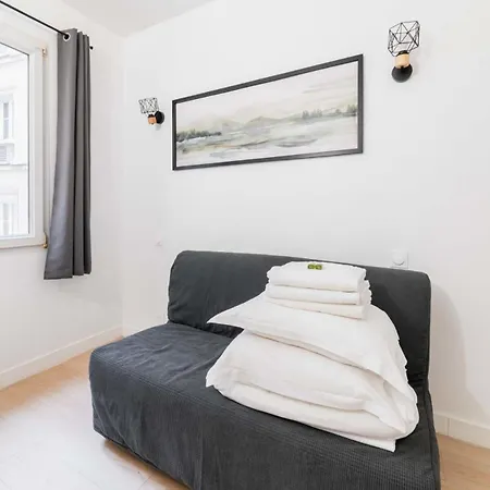 Apartment Sacre Coeur Metro Anvers - 9 -2p